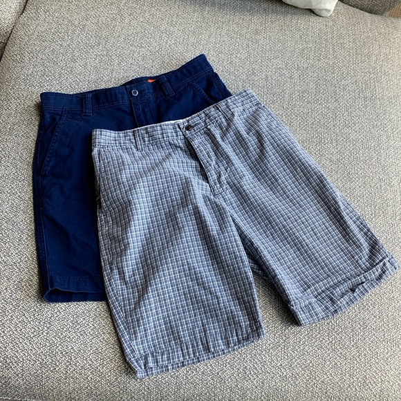 Dockers and St. John’s Bay men’s shorts bundle EUC - Picture 1 of 7